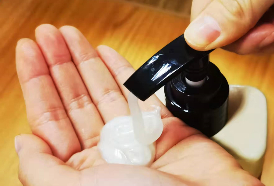 What are the basic functions of the lotion pump head?